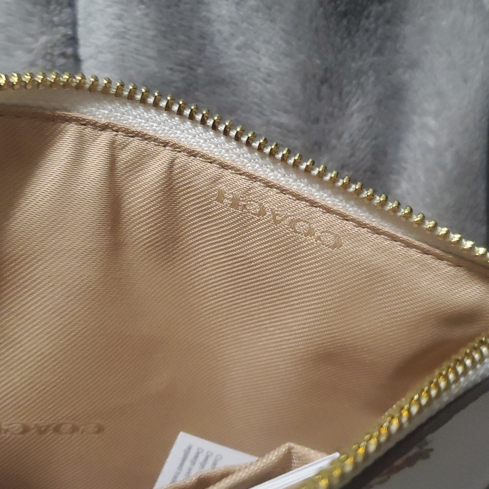 Coach White Wristlet with Floral Pattern - Picture 7 of 9